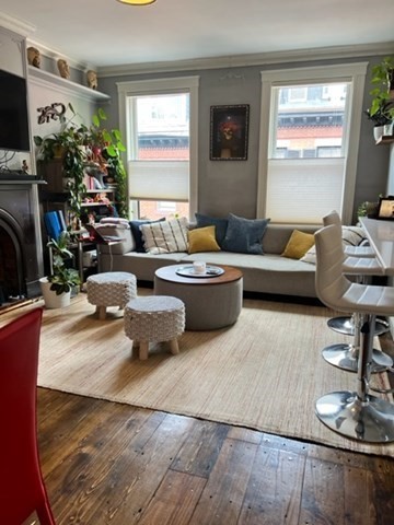 4 Centre Pl, Boston, Massachusetts, 1 Bedroom Bedrooms, 3 Rooms Rooms,1 BathroomBathrooms,Residential Lease,For Rent,Centre Pl,73484203