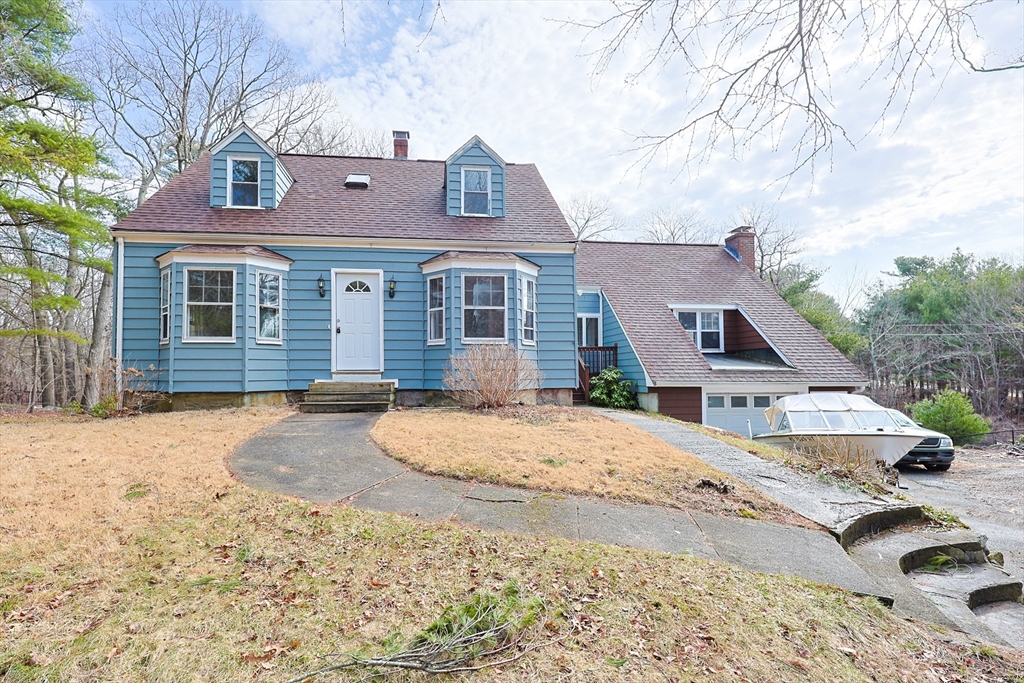 234 York St, Canton, Massachusetts, 4 Bedrooms Bedrooms, 8 Rooms Rooms,3 BathroomsBathrooms,Residential,For Sale,York St,73493220