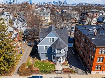 7 Waumbeck St, Boston, Massachusetts, 3 Bedrooms Bedrooms, 6 Rooms Rooms,2 BathroomsBathrooms,Residential,For Sale,Waumbeck St,73493225