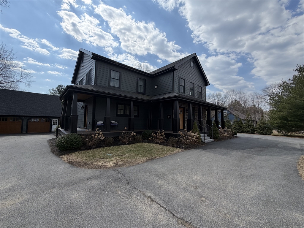 324 East Street, Walpole, Massachusetts, 2 Bedrooms Bedrooms, 5 Rooms Rooms,1 BathroomBathrooms,Residential Lease,For Rent,East Street,73493253