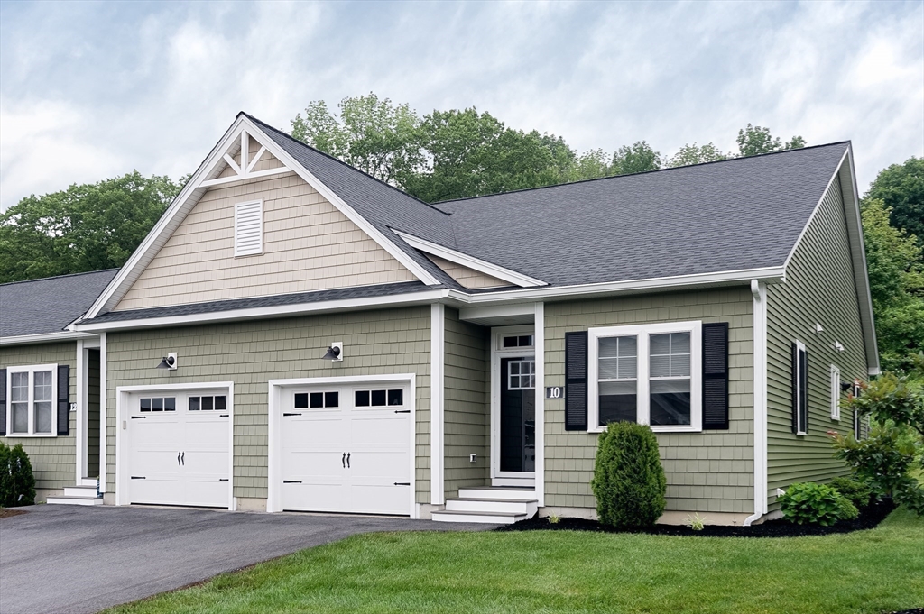 10 Soucy Drive, Rutland, Massachusetts, 2 Bedrooms Bedrooms, 5 Rooms Rooms,2.5 BathroomsBathrooms,Residential,For Sale,Soucy Drive,73493267