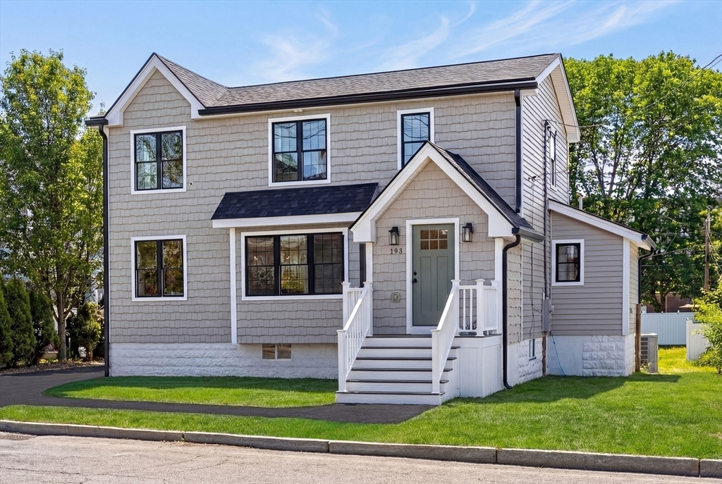 193 Park St, Stoneham, Massachusetts, 4 Bedrooms Bedrooms, 9 Rooms Rooms,3 BathroomsBathrooms,Residential,For Sale,Park St,73493320