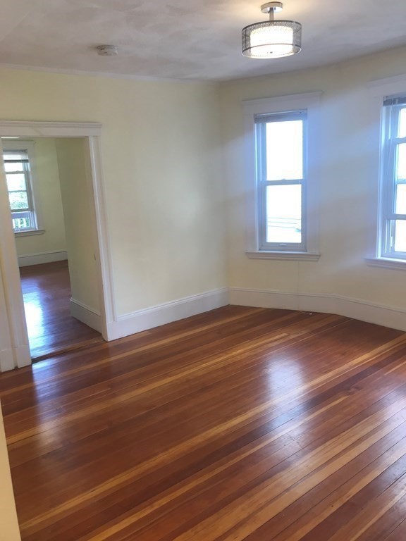 65 Conwell Avenue, Somerville, Massachusetts, 5 Bedrooms Bedrooms, 7 Rooms Rooms,2 BathroomsBathrooms,Residential Lease,For Rent,Conwell Avenue,73493329