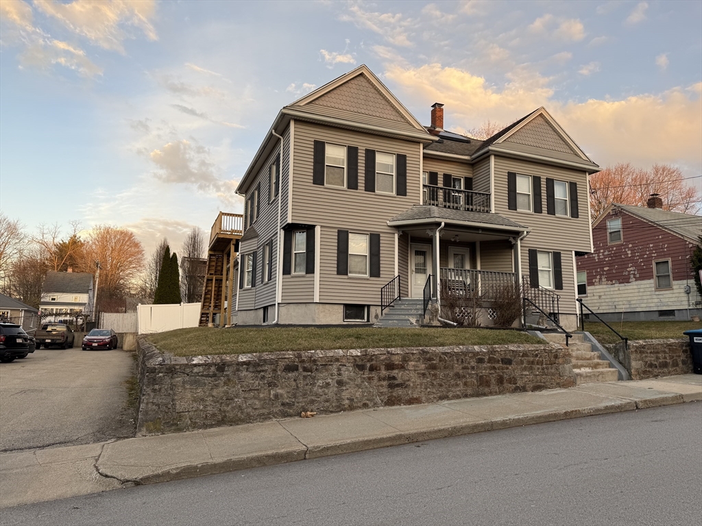 9 Whitcomb St., Webster, Massachusetts, 1 Bedroom Bedrooms, 3 Rooms Rooms,1 BathroomBathrooms,Residential Lease,For Rent,Whitcomb St.,73493340