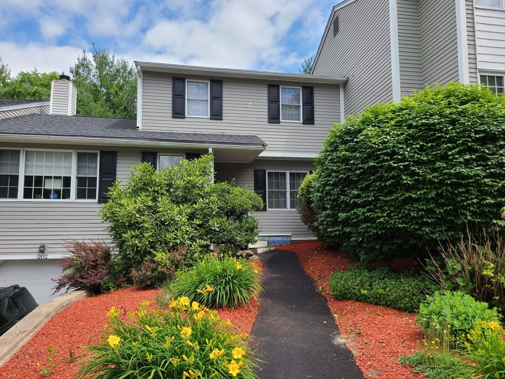 202 Torrey Ln Ext, Holden, Massachusetts, 2 Bedrooms Bedrooms, 6 Rooms Rooms,1.5 BathroomsBathrooms,Residential,For Sale,Torrey Ln Ext,73493341