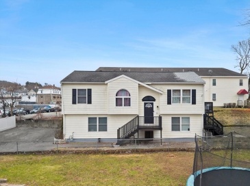 1576 N Main St, Fall River, Massachusetts, 4 Bedrooms Bedrooms, 5 Rooms Rooms,3 BathroomsBathrooms,Residential,For Sale,N Main St,73493295