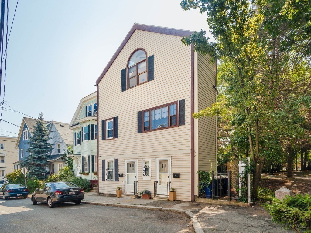 34 Thorndike, Somerville, Massachusetts, 1 Bedroom Bedrooms, 4 Rooms Rooms,1 BathroomBathrooms,Residential Lease,For Rent,Thorndike,73493293