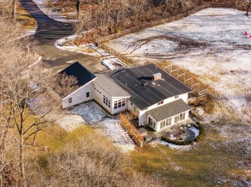 207 Rowley Bridge Road, Topsfield, Massachusetts, 4 Bedrooms Bedrooms, 10 Rooms Rooms,3 BathroomsBathrooms,Residential,For Sale,Rowley Bridge Road,73467047