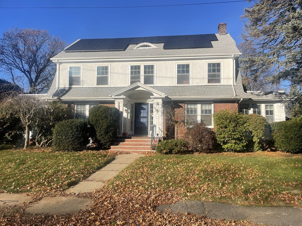 26 Lawrence Rd, Swampscott, Massachusetts, 4 Bedrooms Bedrooms, 10 Rooms Rooms,3.5 BathroomsBathrooms,Residential Lease,For Rent,Lawrence Rd,73456397