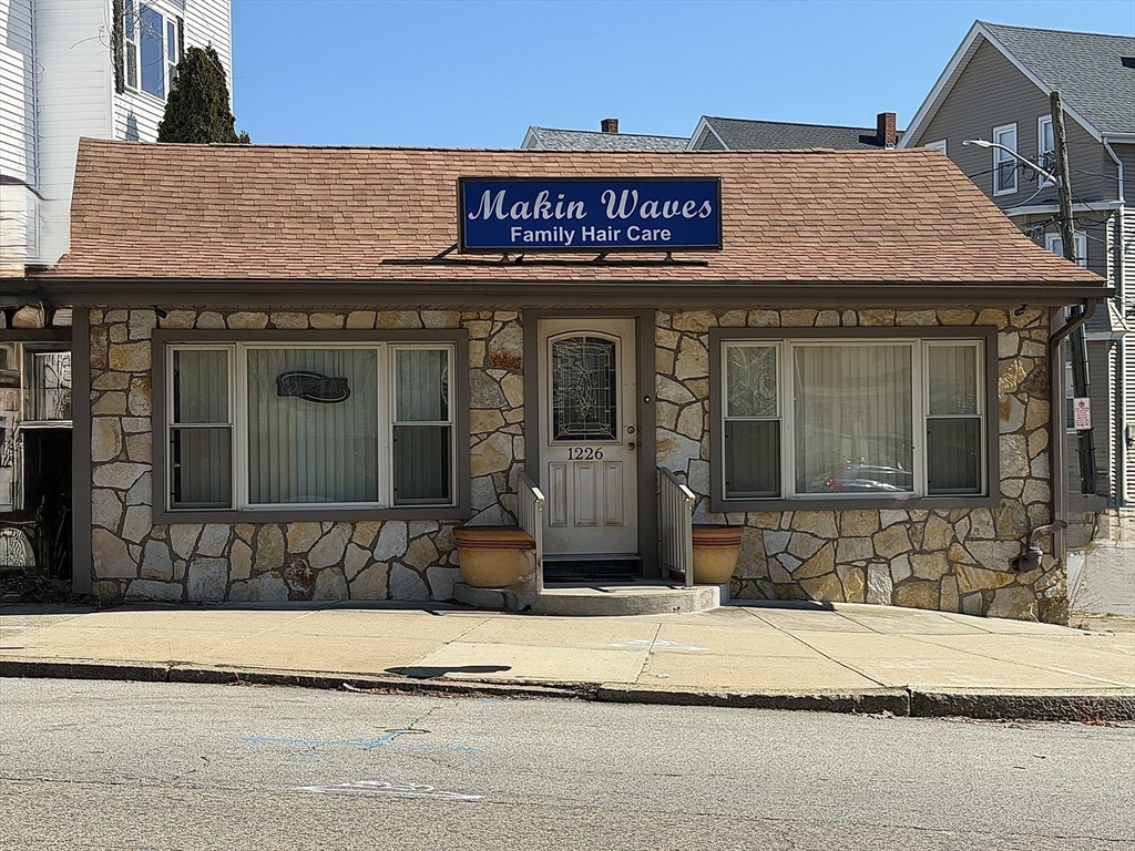 1226 S Main St, Fall River, Massachusetts, ,Commercial Sale,For Sale,S Main St,73493311