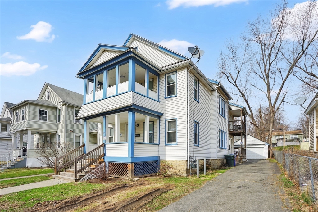 35-37 Narragansett St, Springfield, Massachusetts, 6 Bedrooms Bedrooms, 12 Rooms Rooms,2 BathroomsBathrooms,Residential Income,For Sale,Narragansett St,73490640