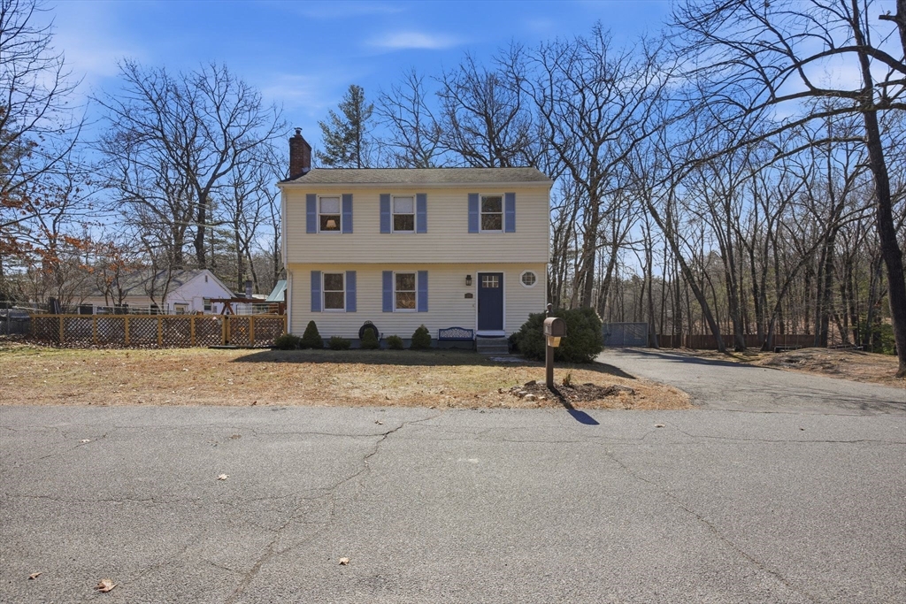 21 Rider Rd., Westfield, Massachusetts, 3 Bedrooms Bedrooms, 6 Rooms Rooms,2.5 BathroomsBathrooms,Residential,For Sale,Rider Rd.,73493378