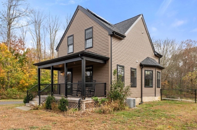 593 Williams St, Dighton, Massachusetts, 2 Bedrooms Bedrooms, 5 Rooms Rooms,1.5 BathroomsBathrooms,Residential,For Sale,Williams St,73493386