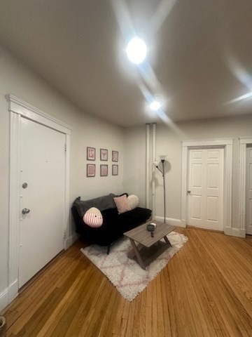 370 Chestnut Hill Ave, Boston, Massachusetts, 3 Bedrooms Bedrooms, 6 Rooms Rooms,1 BathroomBathrooms,Residential Lease,For Rent,Chestnut Hill Ave,73493410