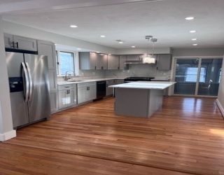 12 Park Pl, Arlington, Massachusetts, 3 Bedrooms Bedrooms, 6 Rooms Rooms,2 BathroomsBathrooms,Residential Lease,For Rent,Park Pl,73493397