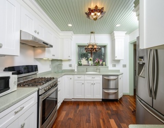 62 Lawn Ave, Quincy, Massachusetts, 3 Bedrooms Bedrooms, 5 Rooms Rooms,1 BathroomBathrooms,Residential Lease,For Rent,Lawn Ave,73493422