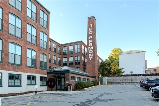 160 Fremont Street, Worcester, Massachusetts, 2 Bedrooms Bedrooms, 4 Rooms Rooms,2 BathroomsBathrooms,Residential Lease,For Rent,Fremont Street,73493425