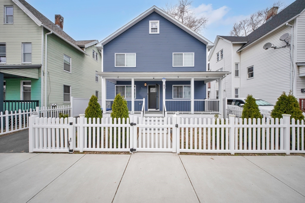 42 Ringgold St, Springfield, Massachusetts, 3 Bedrooms Bedrooms, 6 Rooms Rooms,3 BathroomsBathrooms,Residential,For Sale,Ringgold St,73493430