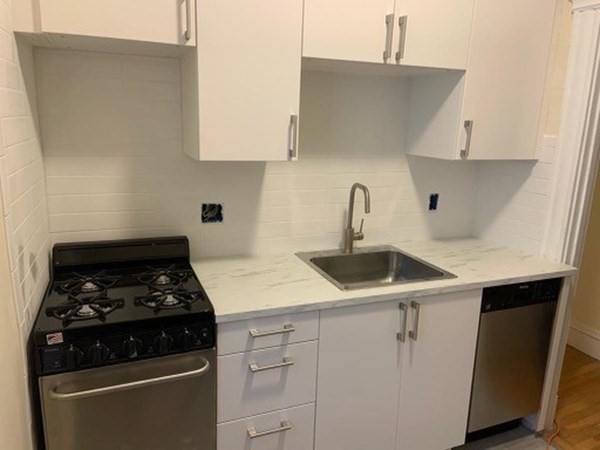 69 Park Drive, Boston, Massachusetts, 1 Bedroom Bedrooms, 2 Rooms Rooms,1 BathroomBathrooms,Residential Lease,For Rent,Park Drive,73493470