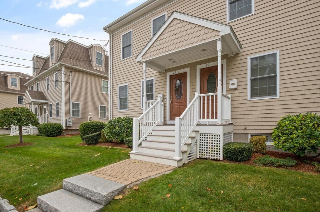 22 School St., Waltham, Massachusetts, 3 Bedrooms Bedrooms, 6 Rooms Rooms,2.5 BathroomsBathrooms,Residential Lease,For Rent,School St.,73493479