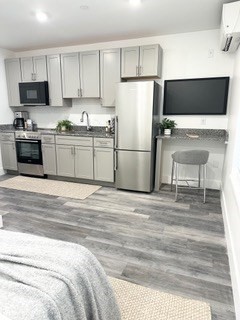 585 Essex St, Lynn, Massachusetts, 1 Room Rooms,1 BathroomBathrooms,Residential Lease,For Rent,Essex St,73493488