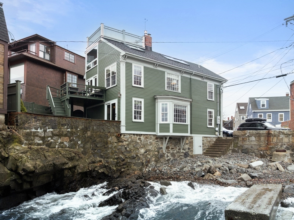 137 Front St, Marblehead, Massachusetts, 3 Bedrooms Bedrooms, 7 Rooms Rooms,2.5 BathroomsBathrooms,Residential,For Sale,Front St,73493461