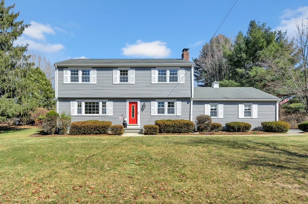 892 Highland Street, Holliston, Massachusetts, 4 Bedrooms Bedrooms, 9 Rooms Rooms,2.5 BathroomsBathrooms,Residential,For Sale,Highland Street,73493493