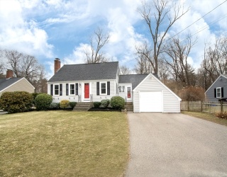 75 Tower Ave, Weymouth, Massachusetts, 4 Bedrooms Bedrooms, 8 Rooms Rooms,2 BathroomsBathrooms,Residential Lease,For Rent,Tower Ave,73493497