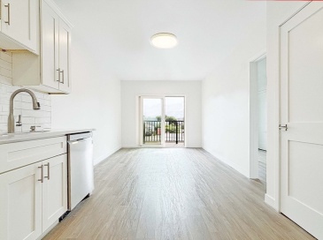1133 North Shore Rd, Revere, Massachusetts, 1 Bedroom Bedrooms, 4 Rooms Rooms,1 BathroomBathrooms,Residential,For Sale,North Shore Rd,73456158