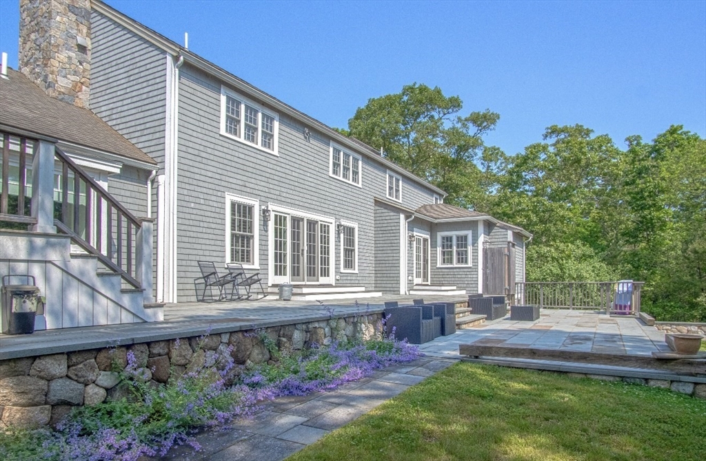 63 Bayes Hill Rd, Oak Bluffs, Massachusetts, 4 Bedrooms Bedrooms, 8 Rooms Rooms,4 BathroomsBathrooms,Residential,For Sale,Bayes Hill Rd,73472628