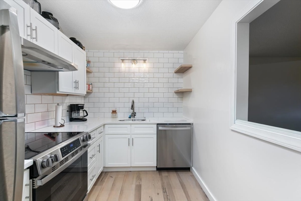 440 North Ave., Haverhill, Massachusetts, 2 Bedrooms Bedrooms, 4 Rooms Rooms,1 BathroomBathrooms,Residential,For Sale,North Ave.,73476880