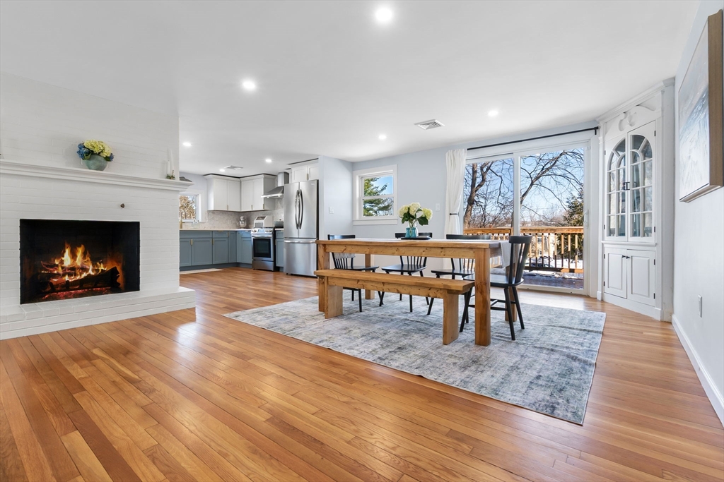 233 Lowell, Peabody, Massachusetts, 2 Bedrooms Bedrooms, 5 Rooms Rooms,1 BathroomBathrooms,Residential,For Sale,Lowell,73482478