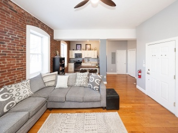 32 Providence St, Worcester, Massachusetts, 2 Bedrooms Bedrooms, 5 Rooms Rooms,1.5 BathroomsBathrooms,Residential,For Sale,Providence St,73476982