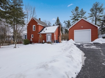 6 Vine Street, Pittsfield, Massachusetts, 2 Bedrooms Bedrooms, 5 Rooms Rooms,1 BathroomBathrooms,Residential,For Sale,Vine Street,73467455
