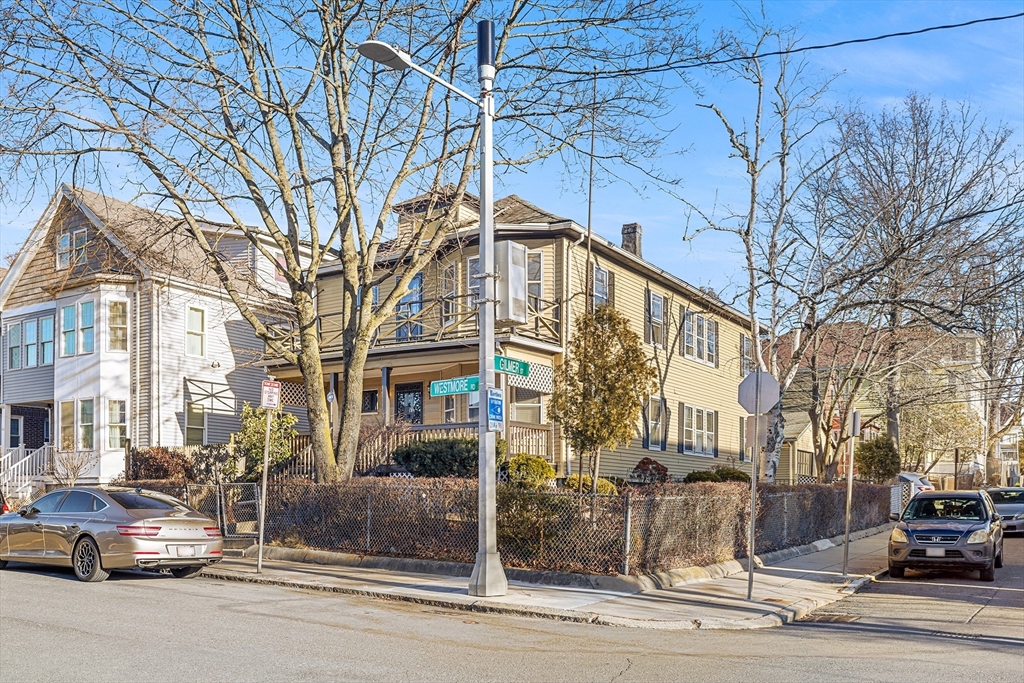 62 Westmore Rd, Boston, Massachusetts, 5 Bedrooms Bedrooms, 14 Rooms Rooms,3 BathroomsBathrooms,Residential Income,For Sale,Westmore Rd,73475931