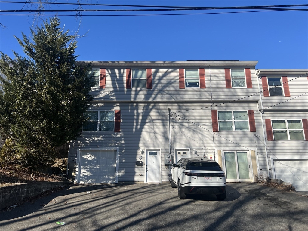20B Edgeworth Street, Worcester, Massachusetts, 3 Bedrooms Bedrooms, 5 Rooms Rooms,1.5 BathroomsBathrooms,Residential,For Sale,Edgeworth Street,73474963