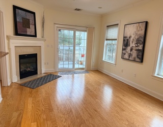 2000 Davenport Ave, Canton, Massachusetts, 2 Bedrooms Bedrooms, 5 Rooms Rooms,2 BathroomsBathrooms,Residential Lease,For Rent,Davenport Ave,73493500