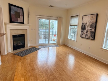 2000 Davenport Ave, Canton, Massachusetts, 2 Bedrooms Bedrooms, 5 Rooms Rooms,2 BathroomsBathrooms,Residential Lease,For Rent,Davenport Ave,73493500