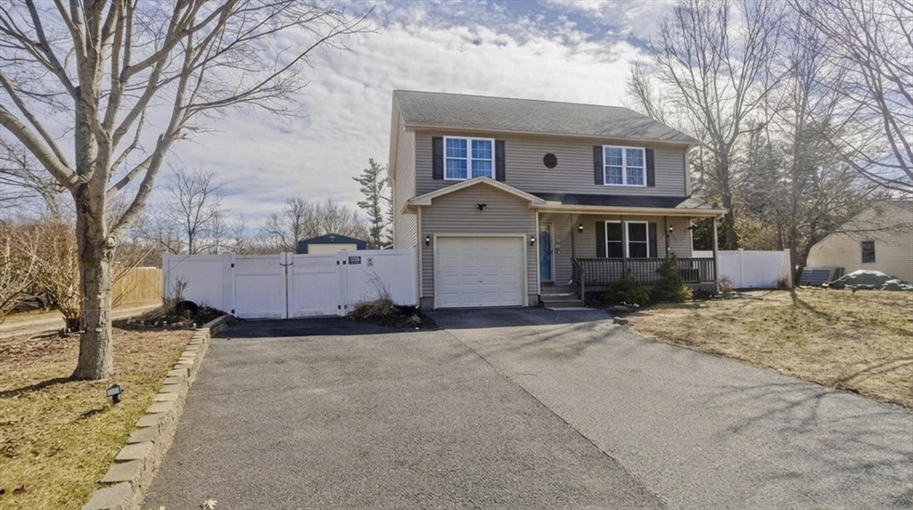 31 Acrebrook Rd, Springfield, Massachusetts, 4 Bedrooms Bedrooms, 6 Rooms Rooms,3 BathroomsBathrooms,Residential,For Sale,Acrebrook Rd,73493521