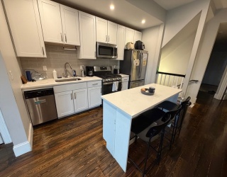 781 Parker St, Boston, Massachusetts, 4 Bedrooms Bedrooms, 7 Rooms Rooms,2 BathroomsBathrooms,Residential Lease,For Rent,Parker St,73493606