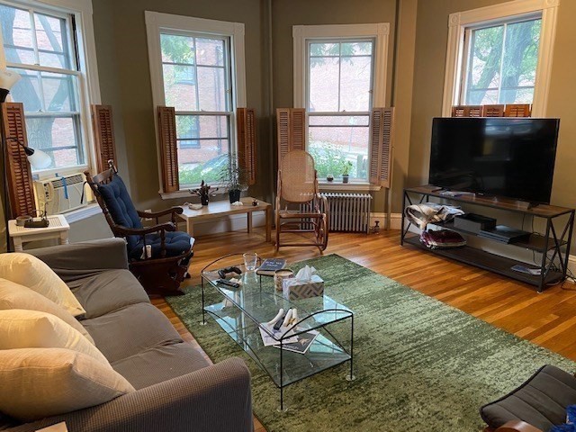 454 Green St., Cambridge, Massachusetts, 1 Bedroom Bedrooms, 5 Rooms Rooms,1 BathroomBathrooms,Residential Lease,For Rent,Green St.,73493624