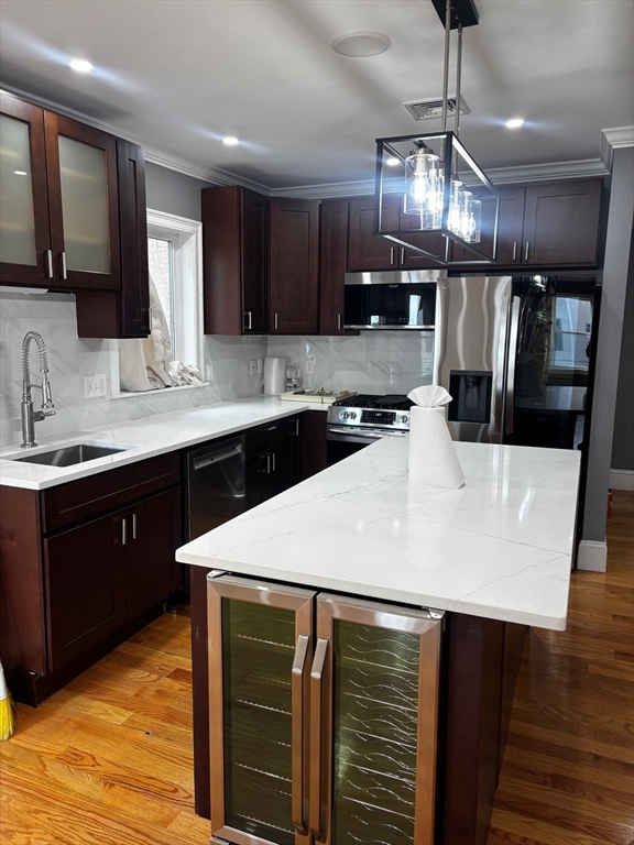 24 Goodale Rd., Boston, Massachusetts, 2 Bedrooms Bedrooms, 5 Rooms Rooms,1 BathroomBathrooms,Residential Lease,For Rent,Goodale Rd.,73493631