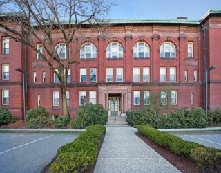 64 Forest St, Medford, Massachusetts, 1 Bedroom Bedrooms, 2 Rooms Rooms,1 BathroomBathrooms,Residential Lease,For Rent,Forest St,73493666