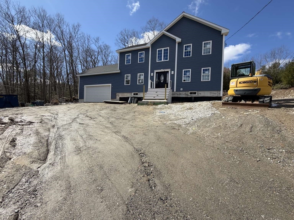 95 Leicester St., Oxford, Massachusetts, 4 Bedrooms Bedrooms, 10 Rooms Rooms,2.5 BathroomsBathrooms,Residential,For Sale,Leicester St.,73493671