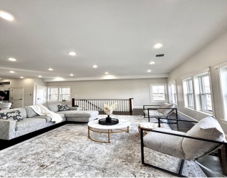 18 Woodbine St, Somerville, Massachusetts, 3 Bedrooms Bedrooms, 7 Rooms Rooms,3 BathroomsBathrooms,Residential Lease,For Rent,Woodbine St,73493675