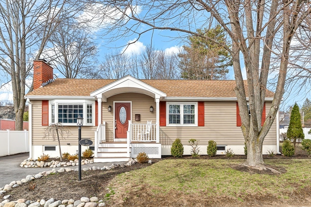 15 East Street, Winchester, Massachusetts, 3 Bedrooms Bedrooms, 8 Rooms Rooms,1.5 BathroomsBathrooms,Residential,For Sale,East Street,73493684