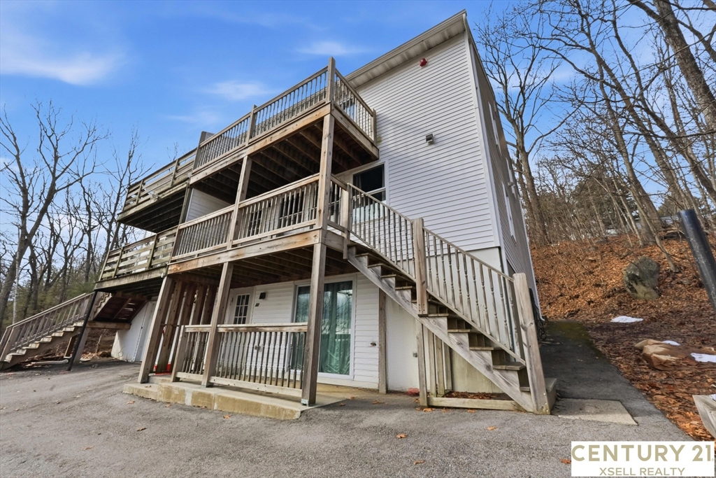 5 Swan Ave, Worcester, Massachusetts, 3 Bedrooms Bedrooms, 5 Rooms Rooms,2 BathroomsBathrooms,Residential,For Sale,Swan Ave,73493771