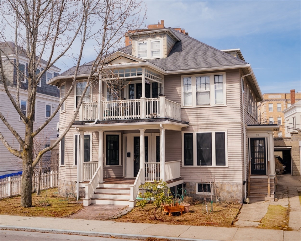 69-71 Halifax Street, Boston, Massachusetts, 3 Bedrooms Bedrooms, 6 Rooms Rooms,1 BathroomBathrooms,Residential,For Sale,Halifax Street,73493735