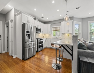 1 Blackstone St, Cambridge, Massachusetts, 3 Bedrooms Bedrooms, 6 Rooms Rooms,2 BathroomsBathrooms,Residential Lease,For Rent,Blackstone St,73493756