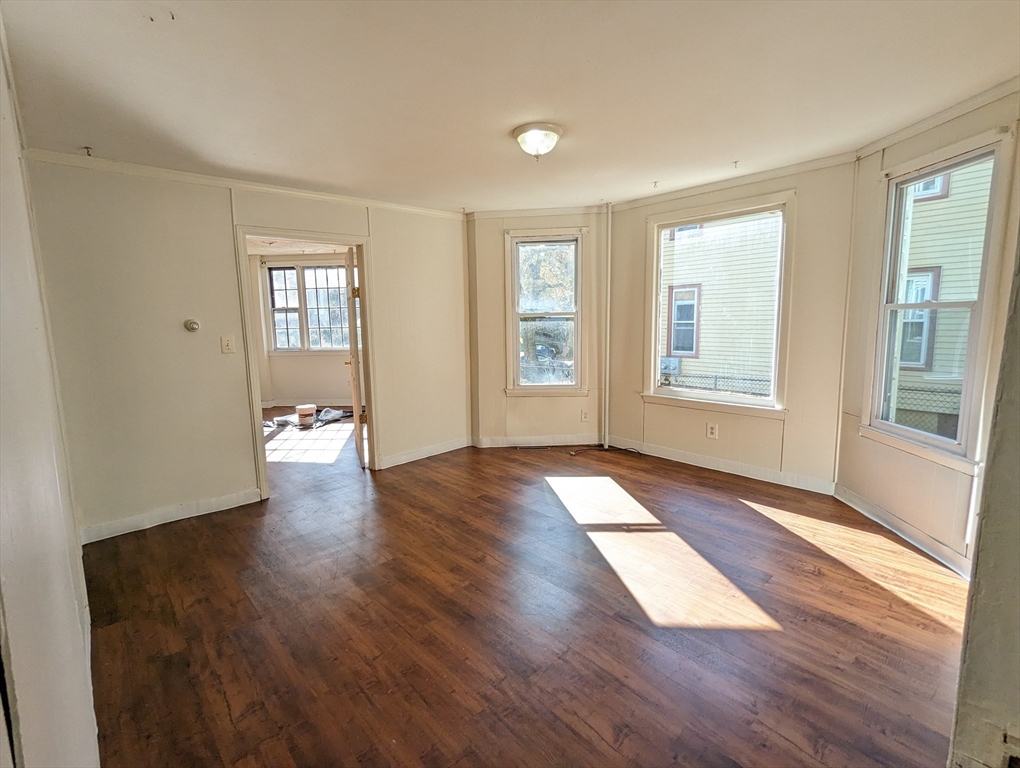 48 Acushnet Ave, Springfield, Massachusetts, 8 Bedrooms Bedrooms, 16 Rooms Rooms,3 BathroomsBathrooms,Residential Income,For Sale,Acushnet Ave,73493762